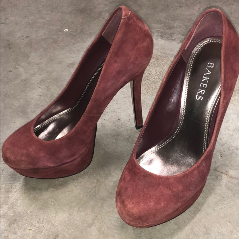 Bakers red maroon suede heel pumps